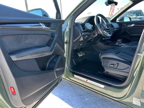 Used 2024 Audi SQ5 Prestige w/ Prestige Package image 19