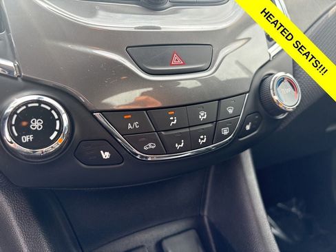 Used 2017 Chevrolet Cruze LT w/ Convenience Package FWD image 4