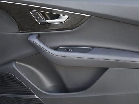 Used 2023 Audi Q7 3.0T Prestige w/ Prestige Package image 31