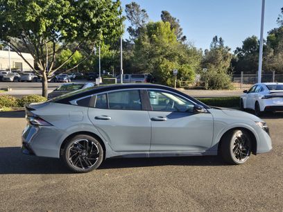 New 2026 Nissan Sentra SR w/ Floor Mat Package