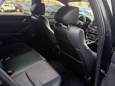 Used 2019 Honda Accord Sport image 14