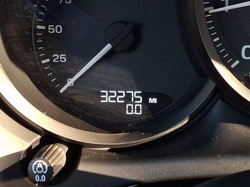 Used 2023 Porsche Macan Turbo AWD/4WD image 16