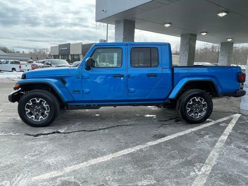 New 2026 Jeep Gladiator Sport image 8