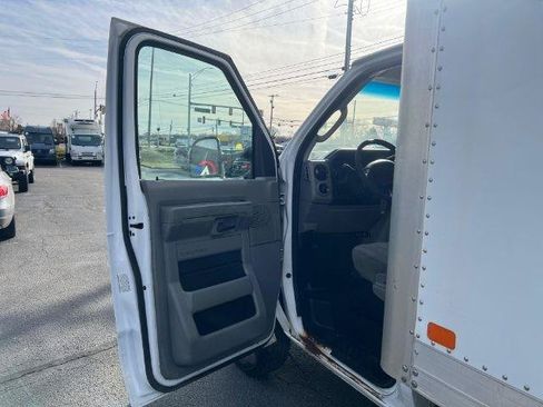 Used 2017 Ford E-350 and Econoline 350 Super Duty w/ Power Windows & Locks Group RWD image 16