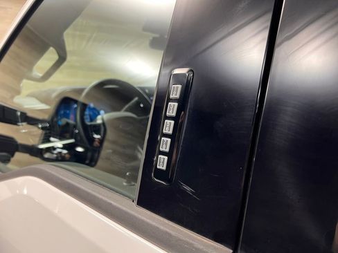 Used 2024 Ford F350 Lariat w/ Lariat Ultimate Package image 32