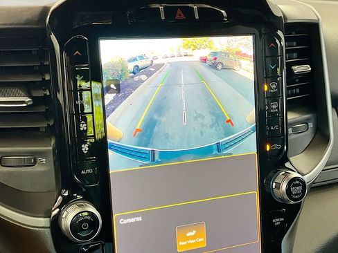 Used 2022 RAM 1500 Big Horn AWD/4WD image 14