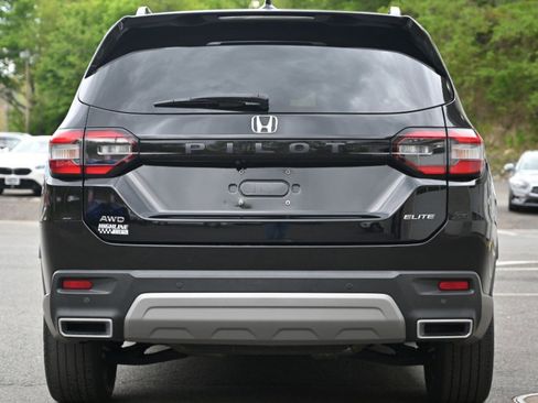 Used 2023 Honda Pilot Elite image 6