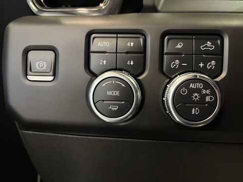 Used 2023 GMC Sierra 1500 AT4 AWD/4WD image 23