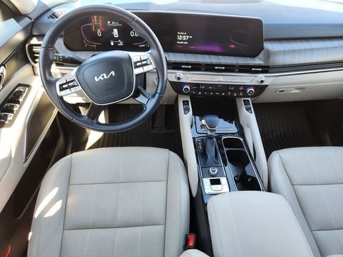 Certified 2023 Kia Telluride EX image 17