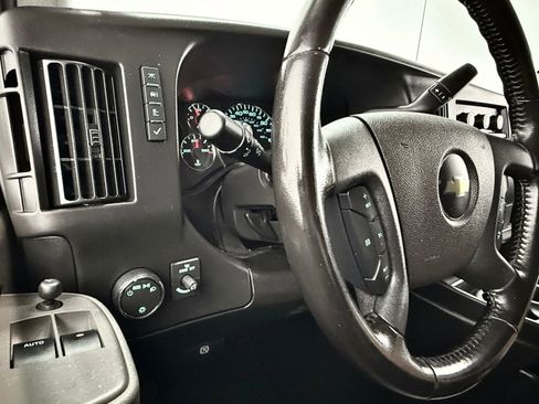 Used 2023 Chevrolet Express 2500 w/ Driver Convenience Package image 15