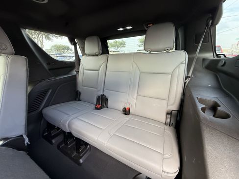 Used 2024 GMC Yukon SLT image 30