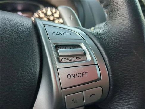 Used 2017 Nissan Altima 3.5 SR image 17