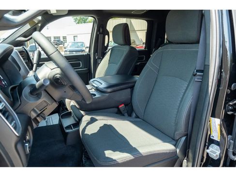 Used 2025 RAM 2500 Big Horn AWD/4WD image 12