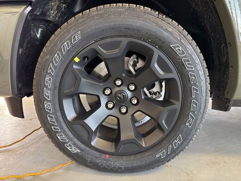 New 2026 RAM 1500 4x4 Crew Cab image 11