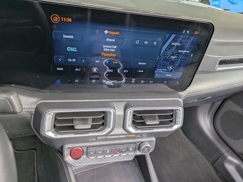Used 2025 Ford Mustang Premium image 17