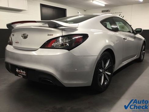 Used 2012 Hyundai Genesis 2.0T image 10