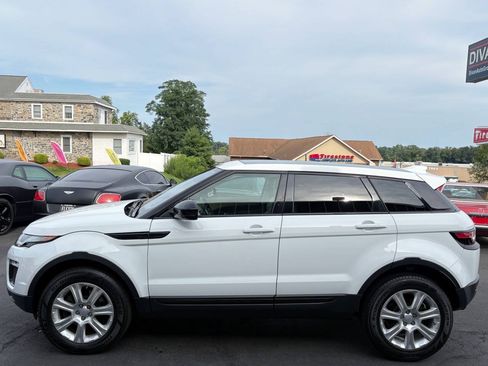 Used 2017 Land Rover Range Rover Evoque SE AWD/4WD image 4