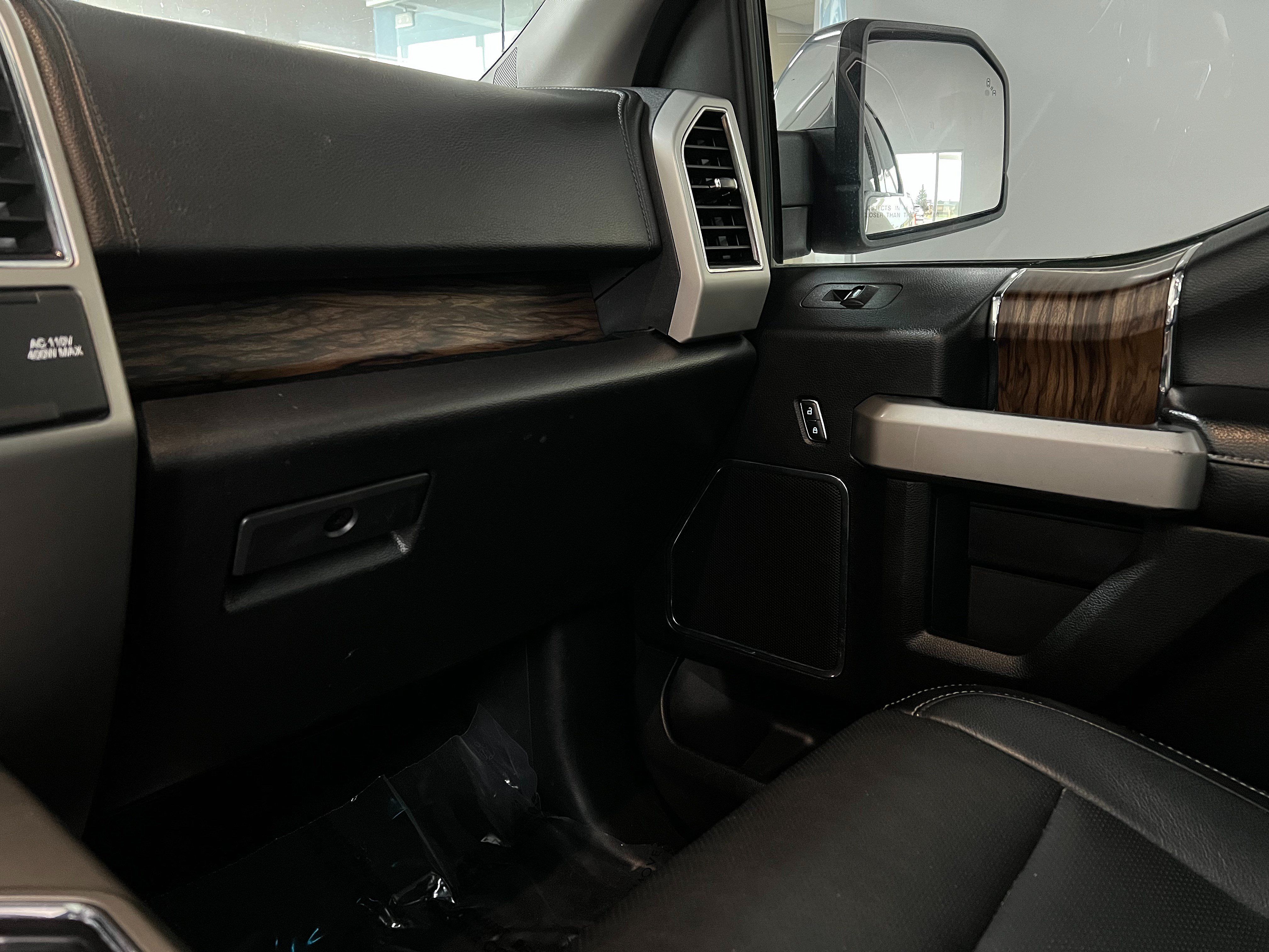 Used 2018 Ford F150 Lariat w/ Equipment Group 502A Luxury AWD/4WD image 17
