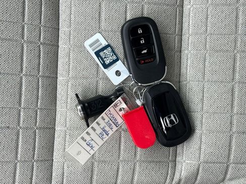 New 2026 Honda HR-V LX image 27