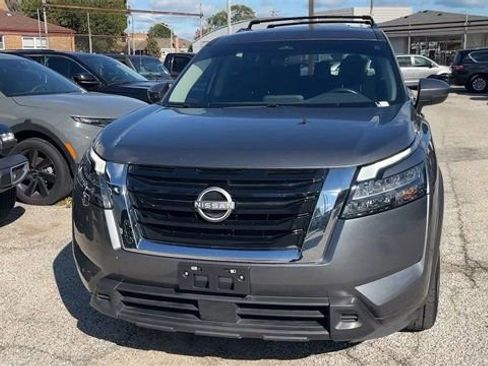 Used 2024 Nissan Pathfinder SV image 31
