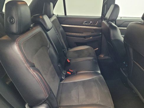 Used 2019 Ford Explorer XLT w/ Equipment Group 202A image 19