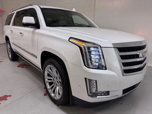 Used 2018 Cadillac Escalade ESV Premium Luxury AWD/4WD image 1