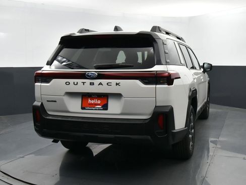 Used 2026 Subaru Outback Premium image 30
