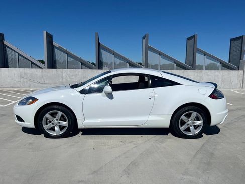 Used 2009 Mitsubishi Eclipse GS FWD image 4