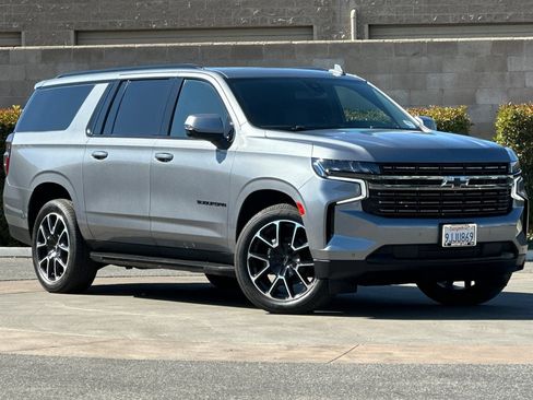 Certified 2022 Chevrolet Suburban RST w/ Sport Performance Package AWD/4WD image 2