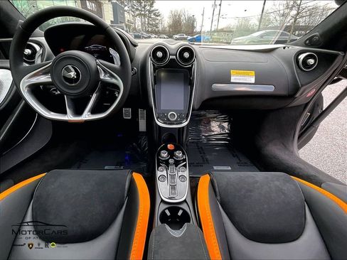 New 2026 McLaren GTS image 5