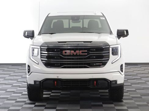 Used 2023 GMC Sierra 1500 AT4 w/ Technology Package AWD/4WD image 27