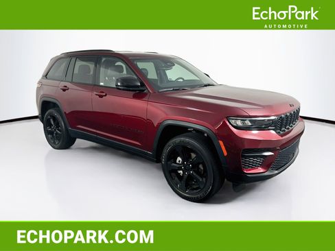 Used 2023 Jeep Grand Cherokee Altitude AWD/4WD image 1