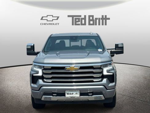Certified 2024 Chevrolet Silverado 1500 High Country w/ High Country Premium Package AWD/4WD image 2