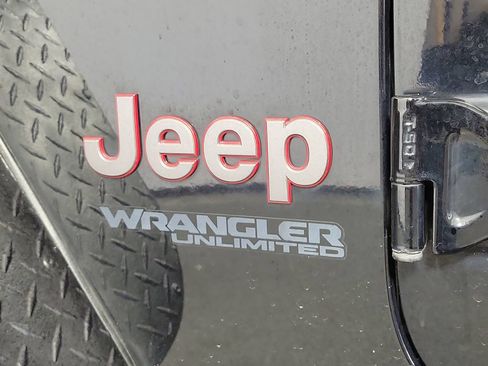 Used 2021 Jeep Wrangler Unlimited Rubicon AWD/4WD image 8