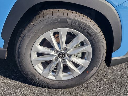 Certified 2026 Toyota Corolla Cross LE image 10