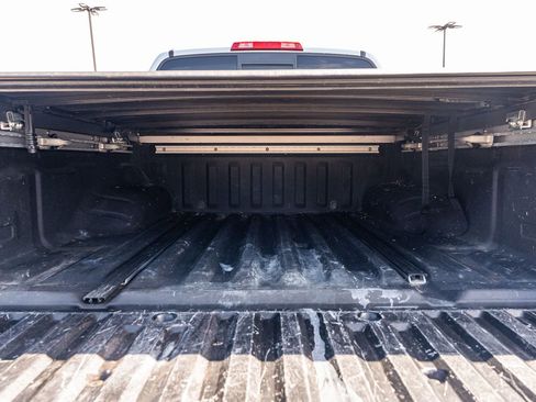 Used 2013 Nissan Frontier SV w/ SV Value Truck Pkg RWD image 16