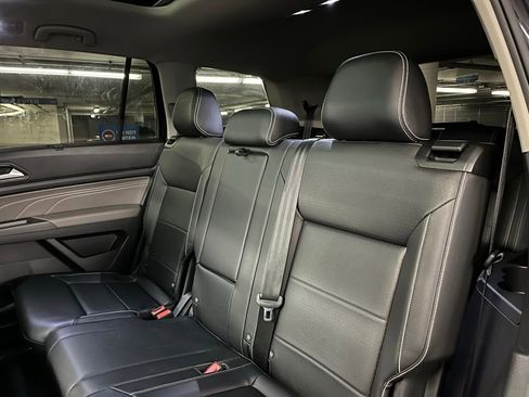 Used 2022 Volkswagen Atlas SE w/ Panoramic Sunroof Package image 21