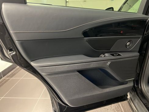 Certified 2025 Lincoln Nautilus Premier w/ Equipment Group 102A image 35