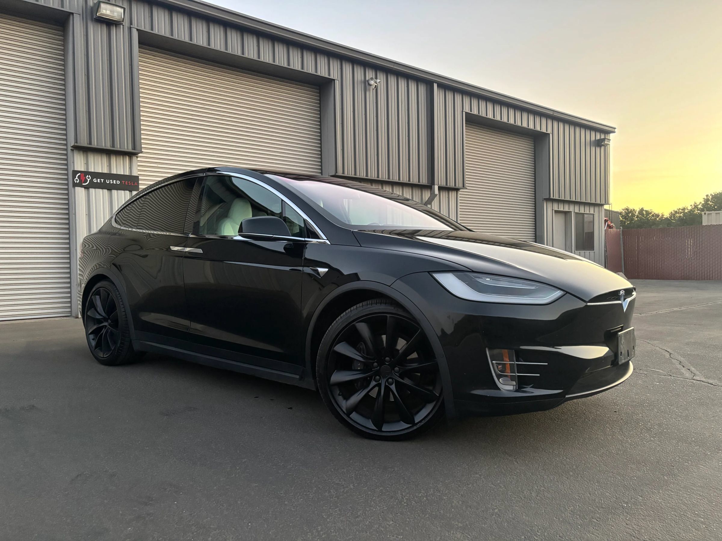 Used 2020 Tesla Model X Long Range AWD/4WD image 2