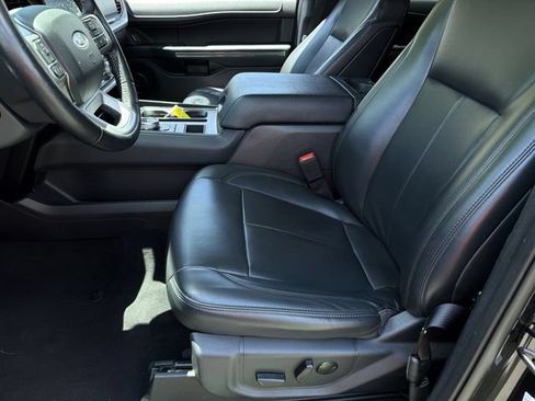 Used 2024 Ford Expedition XLT RWD image 21