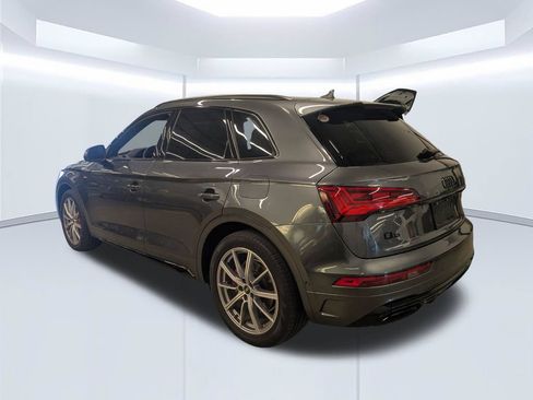 Used 2024 Audi Q5 e Prestige w/ Prestige Package AWD/4WD image 3