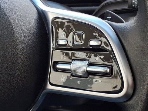 Used 2022 Mercedes-Benz GLB 250 image 23