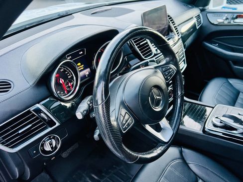 Used 2019 Mercedes-Benz GLS 450 4MATIC image 19