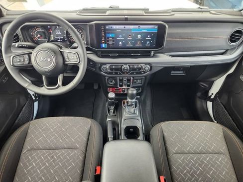 Used 2026 Jeep Gladiator Mojave AWD/4WD image 20