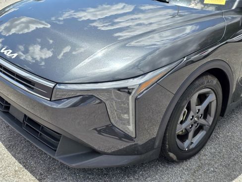 Used 2025 Kia K4 LXS FWD image 6