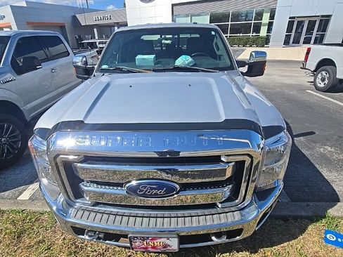 Used 2014 Ford F250 Lariat w/ Chrome Package image 8
