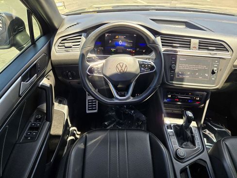 Used 2022 Volkswagen Tiguan SE R-Line AWD/4WD image 15