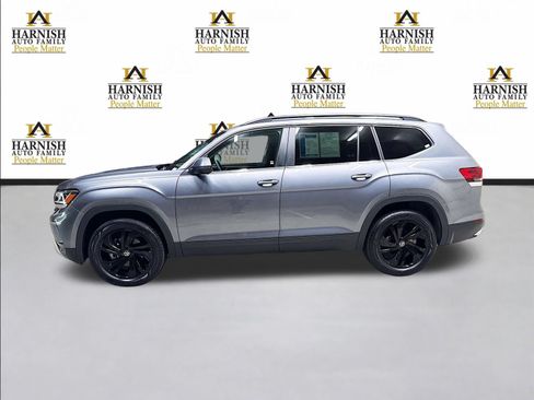 Used 2023 Volkswagen Atlas SE w/ Black Wheel Package AWD/4WD image 10