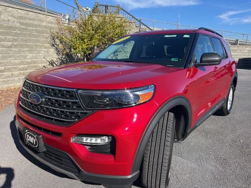 Used 2022 Ford Explorer XLT w/ Equipment Group 202A image 31