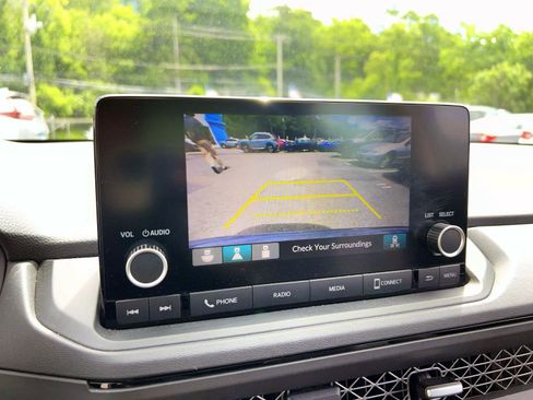 Used 2025 Honda Accord SE image 26